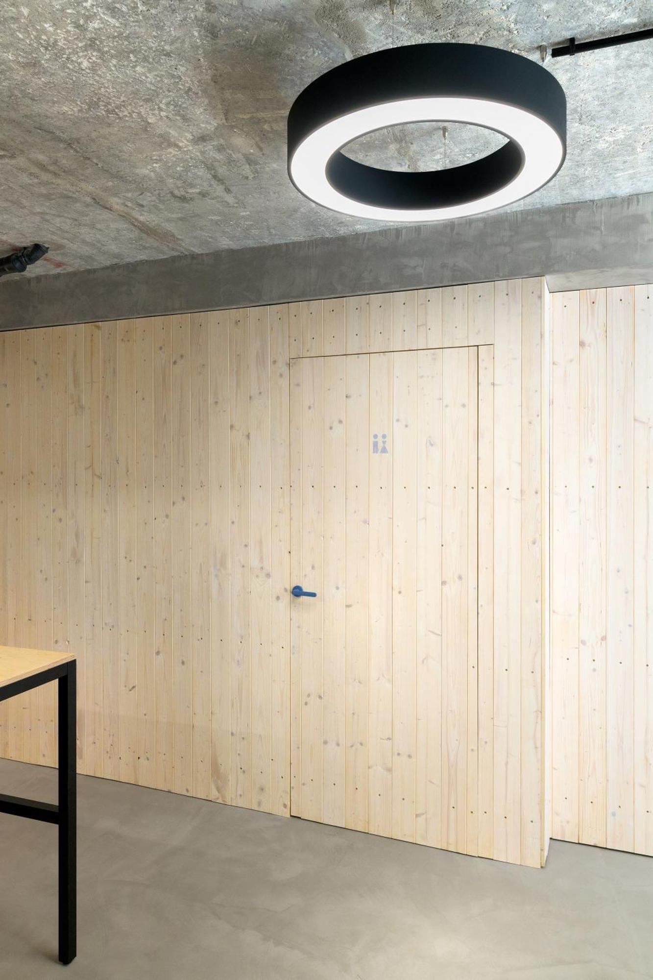 Izy Stay Hostel Bratislava Extérieur photo