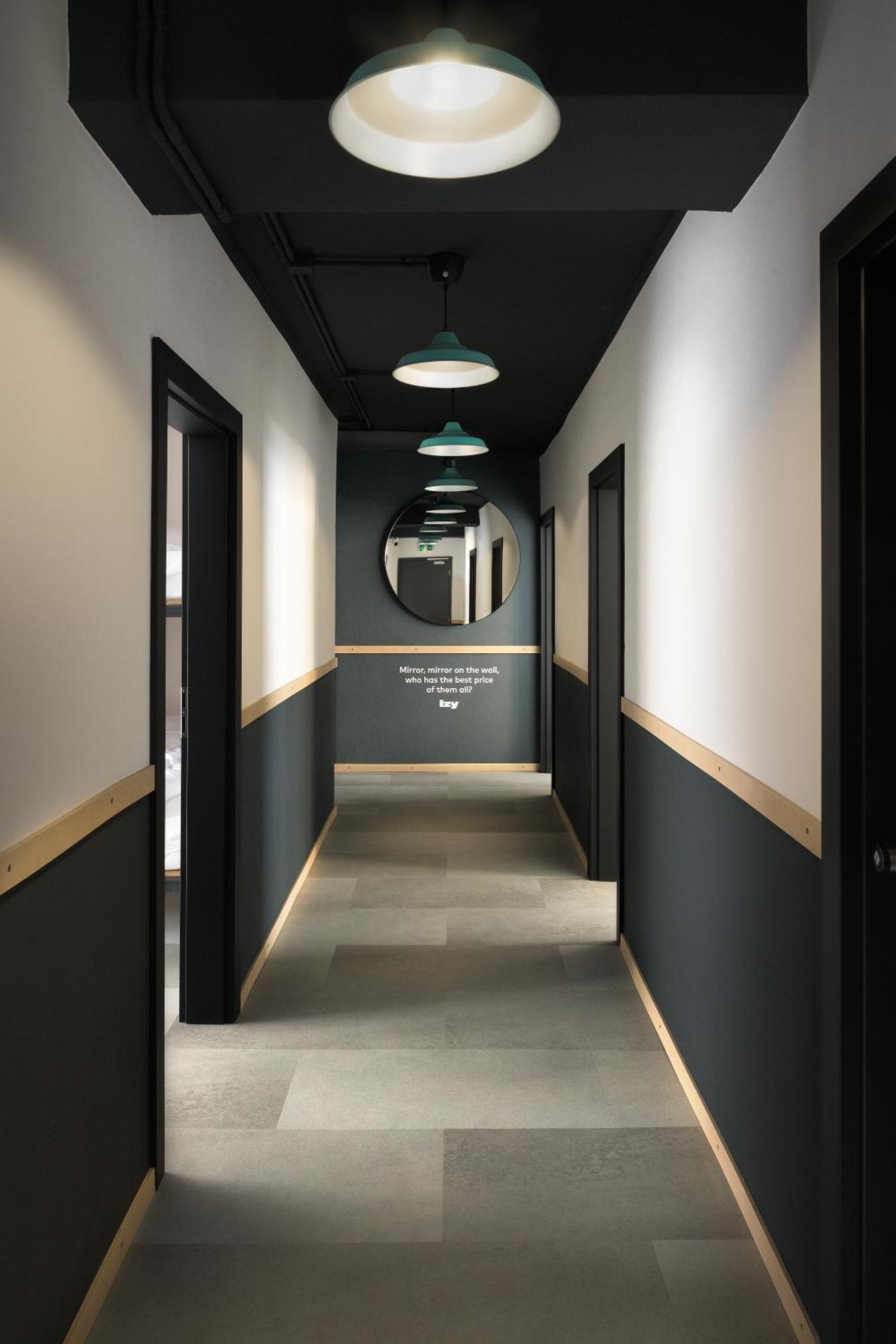 Izy Stay Hostel Bratislava Extérieur photo