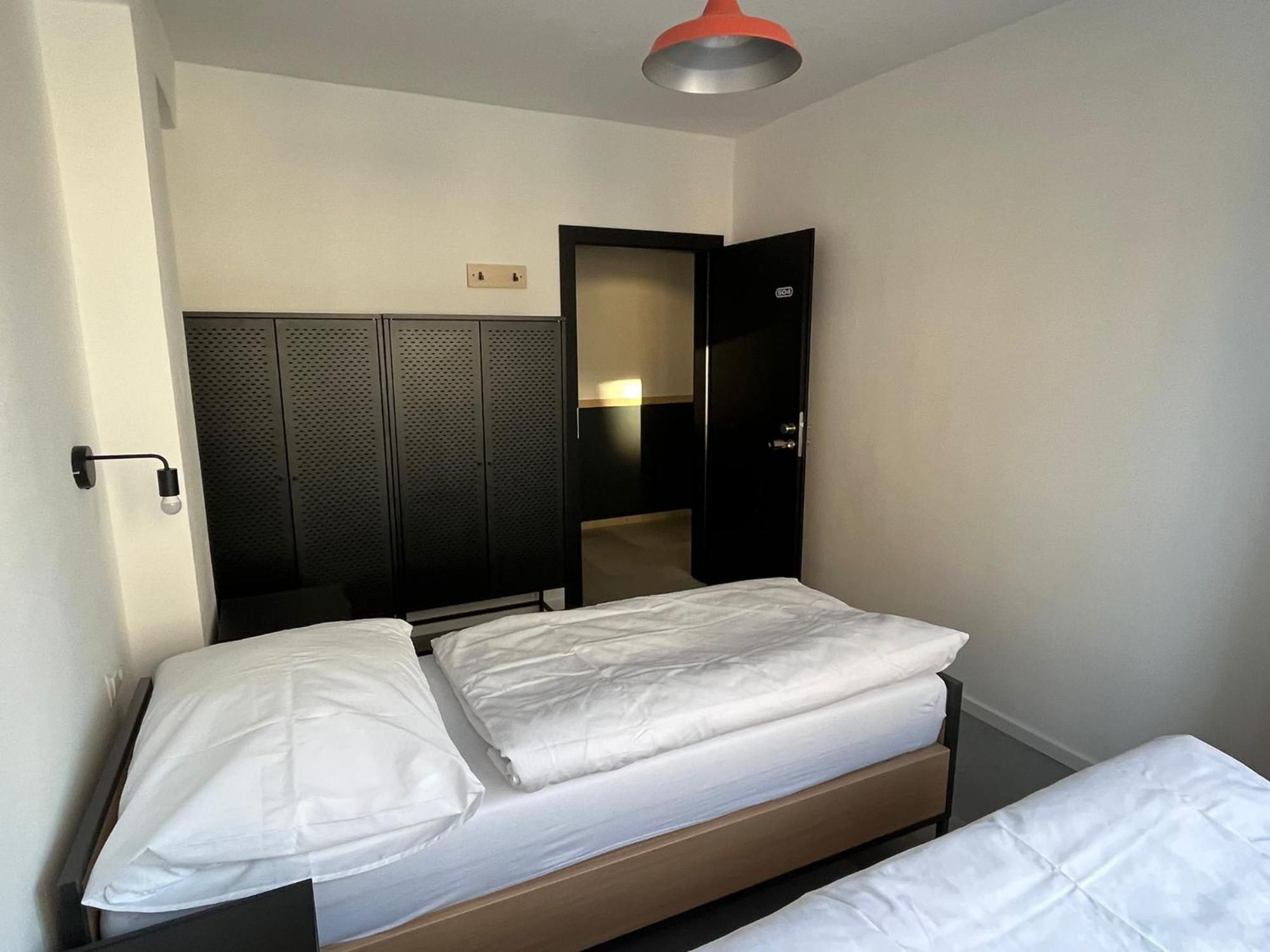 Izy Stay Hostel Bratislava Extérieur photo