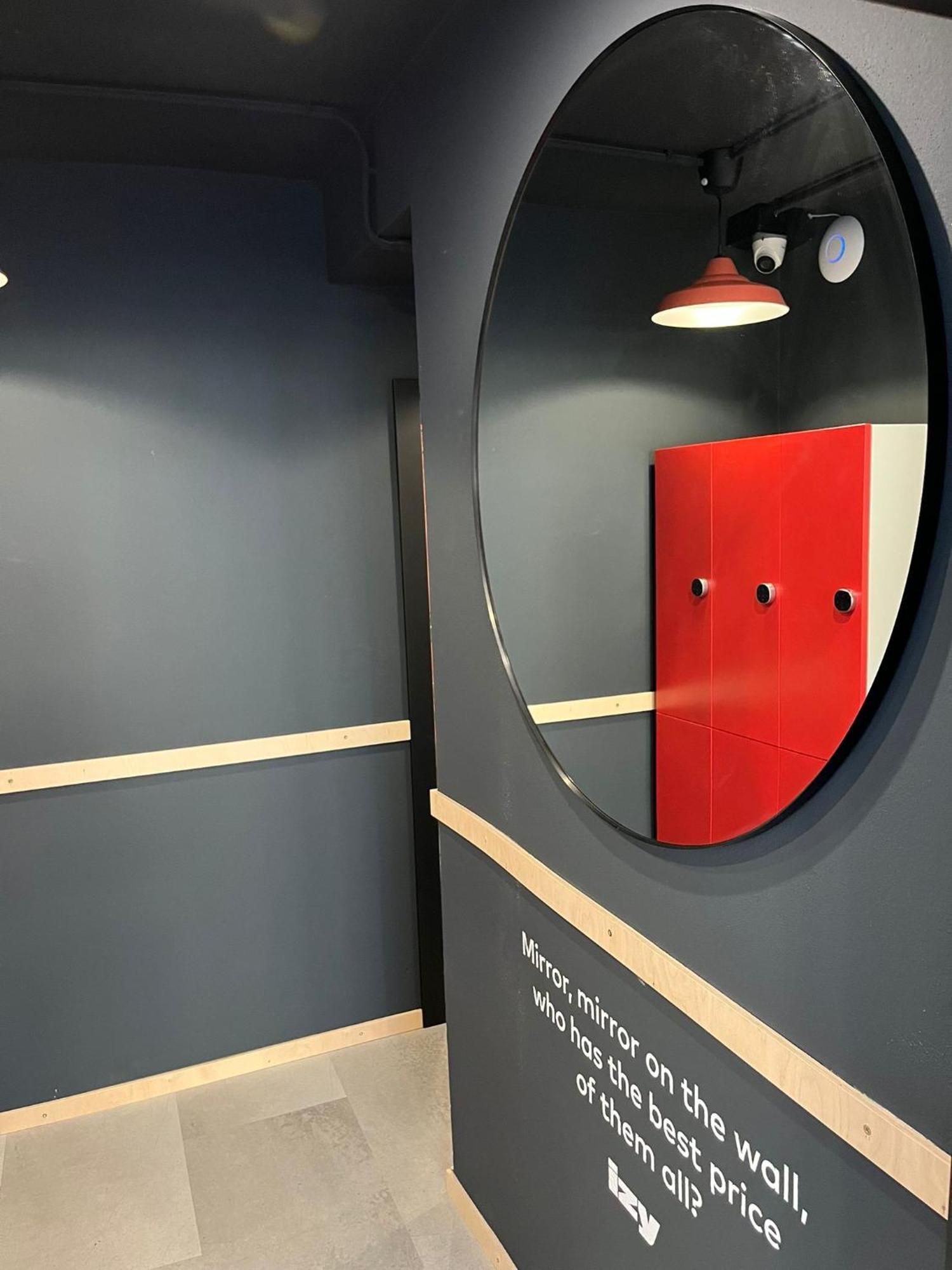 Izy Stay Hostel Bratislava Extérieur photo