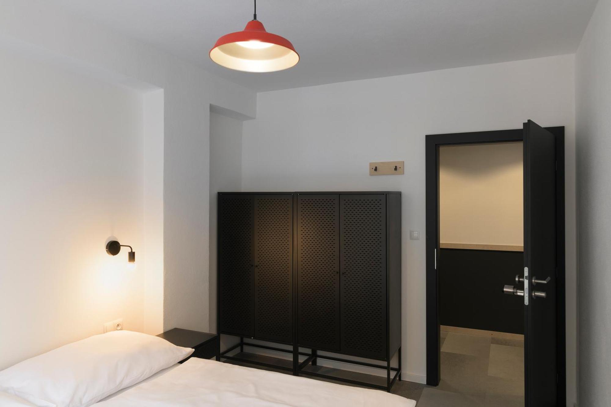 Izy Stay Hostel Bratislava Extérieur photo