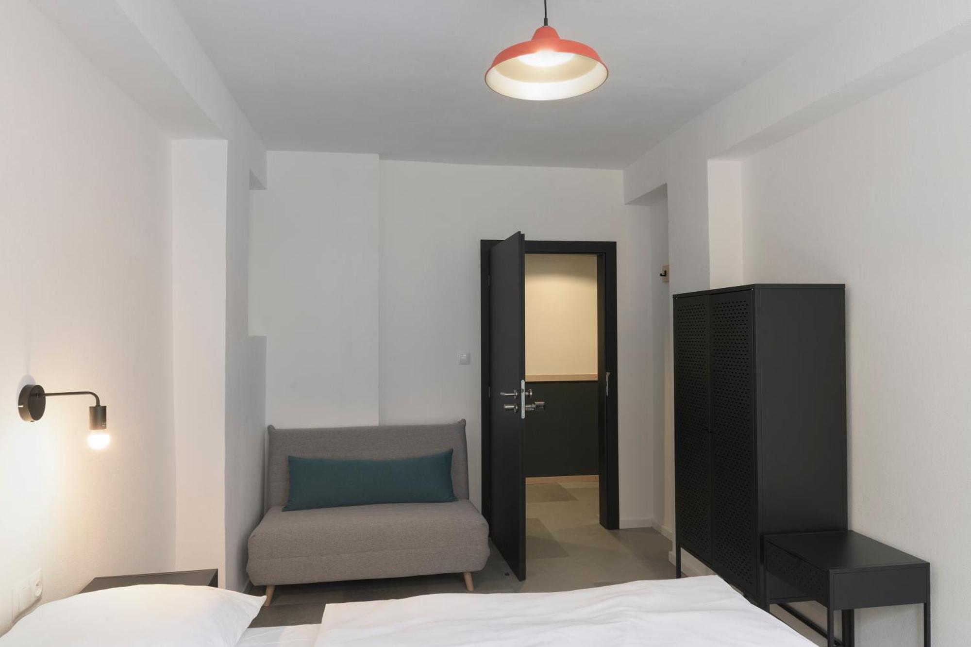 Izy Stay Hostel Bratislava Extérieur photo